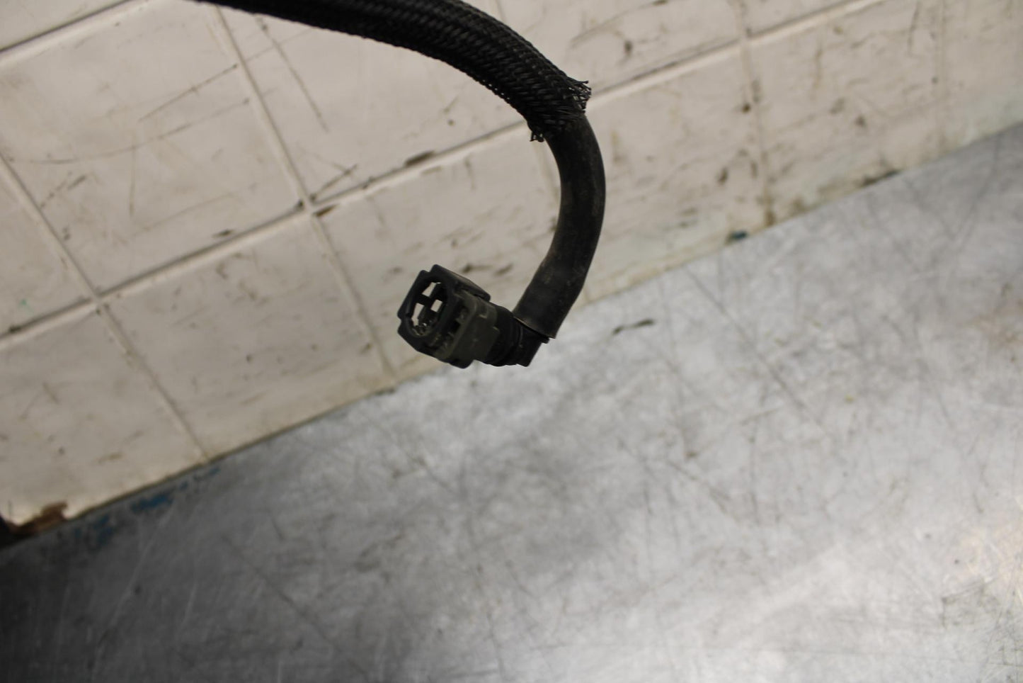 17-19 YAMAHA FZ09 FUEL HOSE GAS LINE BB480