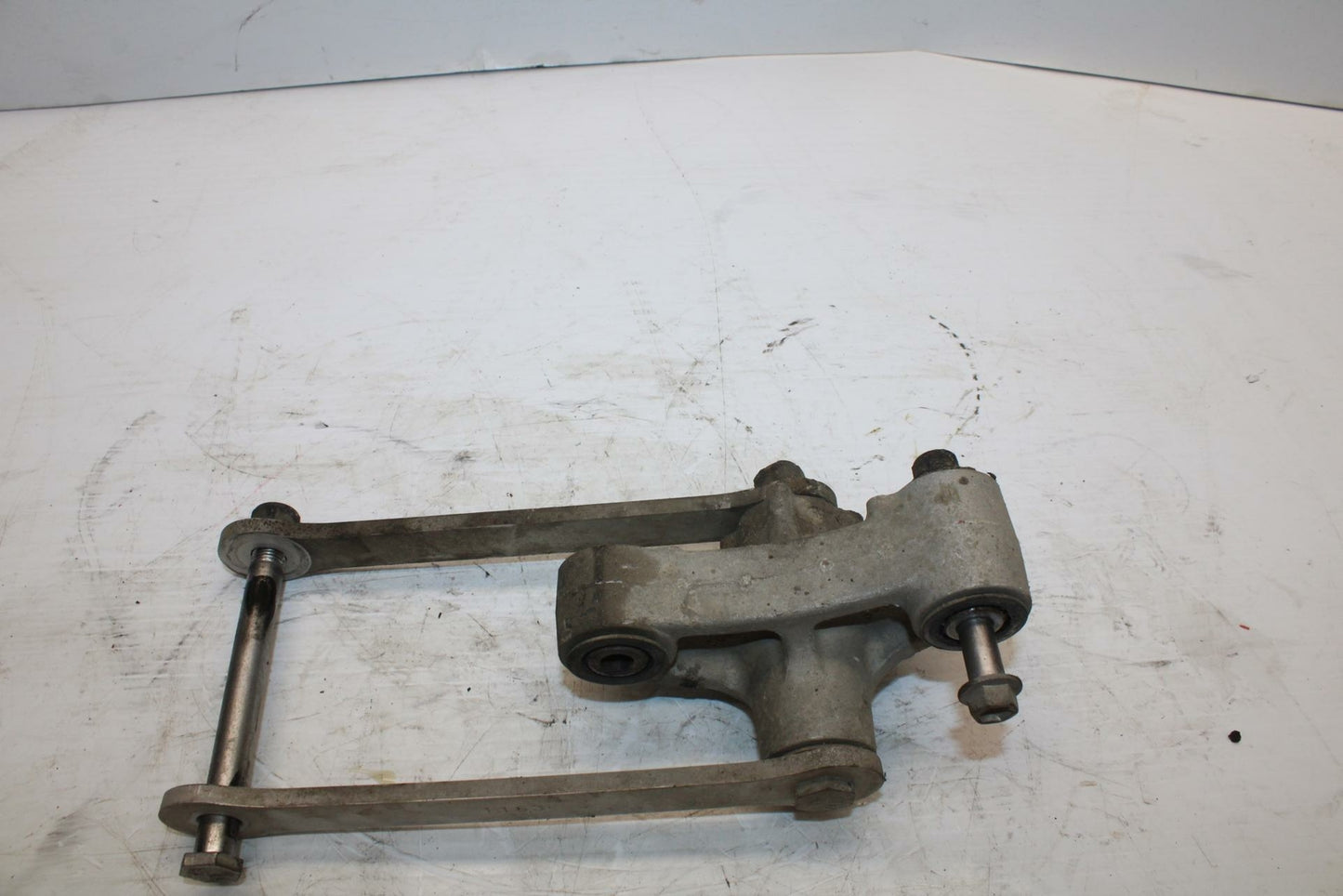 03 KAWASAKI NINJA ZX6RR ZX600K REAR DOGBONE SHOCK LINKAGE LINK BB264