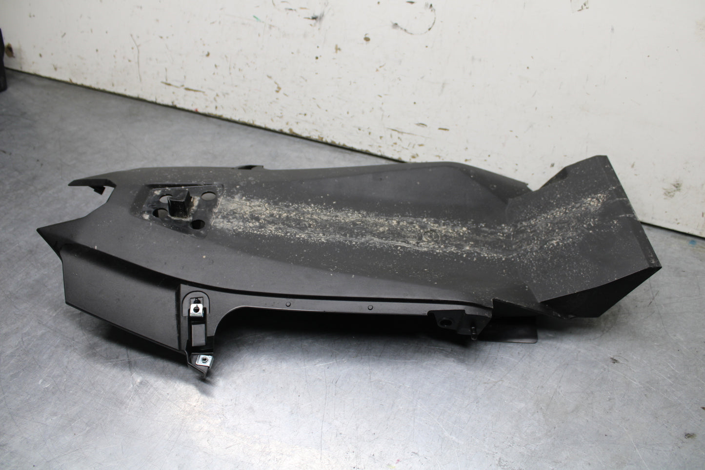 24 KAWASAKI NINJA 500 ABS REAR BACK TAIL UNDERTAIL FAIRING COWL FENDER BB730