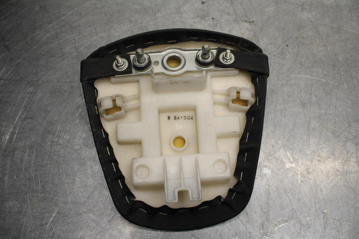 11-22 SUZUKI GSXR 600 REAR BACK PASSENGER TANDEM SEAT PAD SADDLE PILLION BB485