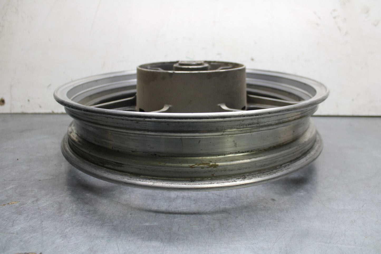 84-86 KAWASAKI GPZ900 REAR WHEEL BACK RIM BB146