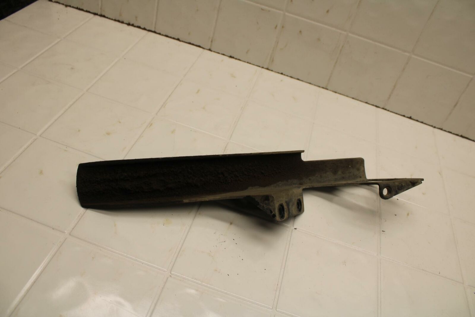 01-02 SUZUKI GSXR750 REAR BACK DRIVE CHAIN GUARD COVER SHIELD BB402