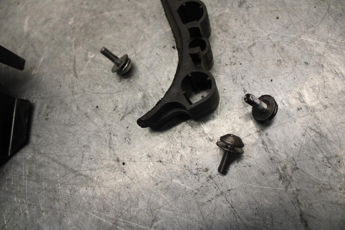 2015 Yamaha FJ09 ENGINE SPROCKET COVER BB41