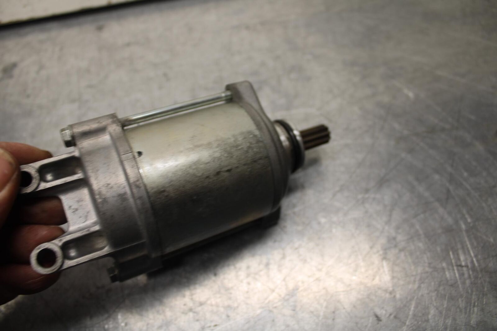 01 SUZUKI GSXR1000 ENGINE STARTING STARTER MOTOR -DC 12V 1100-40F00 BB100