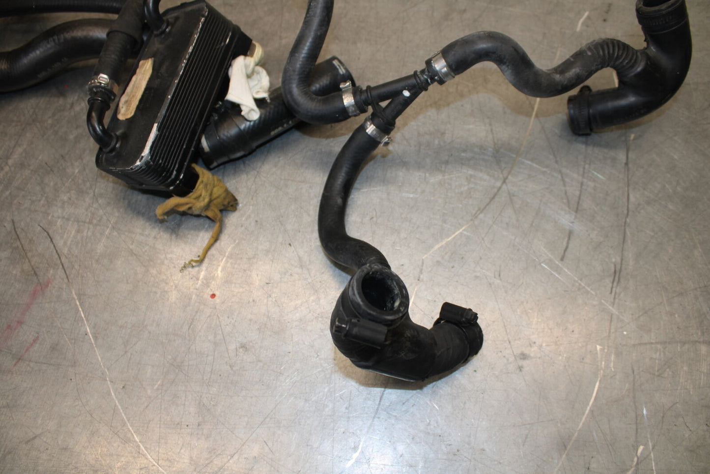 12-13 DUCATI STREETFIGHTER 848 RADIATOR HOSES ENGINE COOLANT WATER PIPES BB705