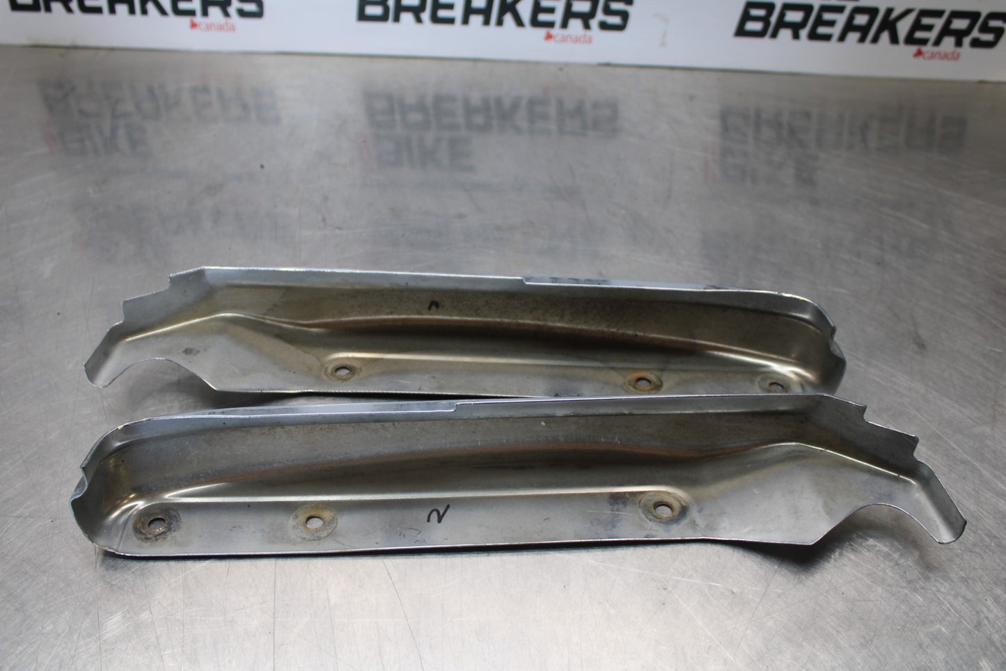 03-08 KAWASAKI VULCAN 1600 REAR CHROME STRUT COVER GUARD SET PAIR BB196