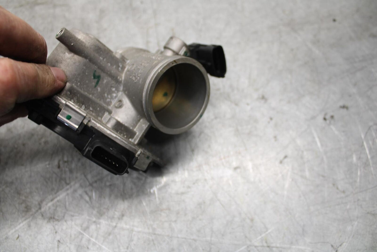 22-23 HUSQVARNA VITPILEN 401 MAIN FUEL INJECTORS / THROTTLE BODIES BB541
