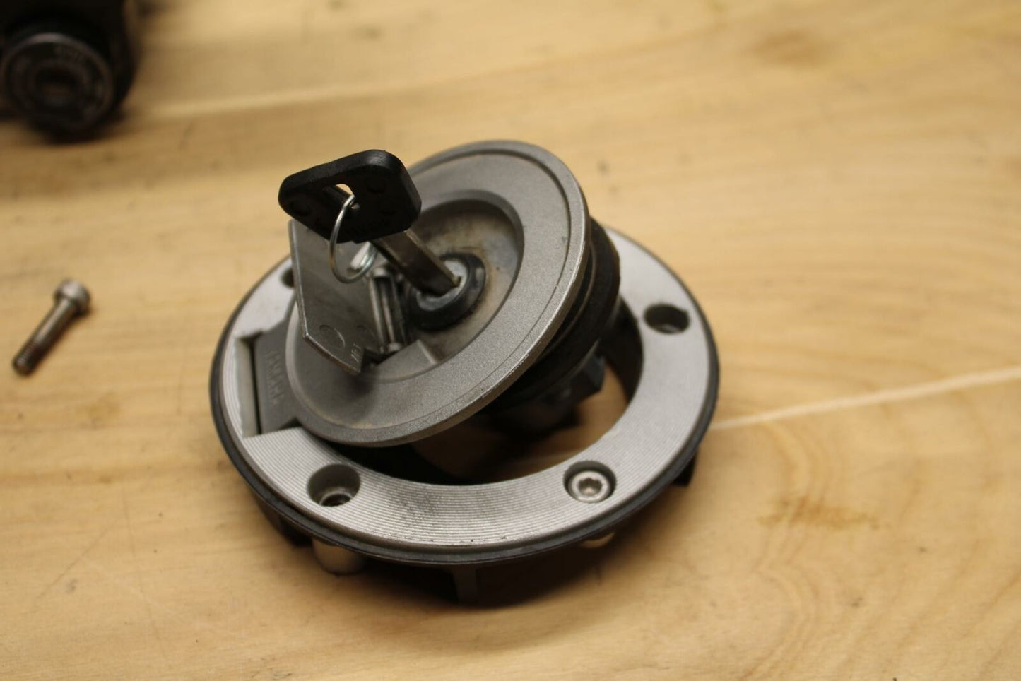 02-03 YAMAHA YZF R1 5PW IGNITION LOCK KEY SET W/ GAS CAP AND SEAT LOCK BB313