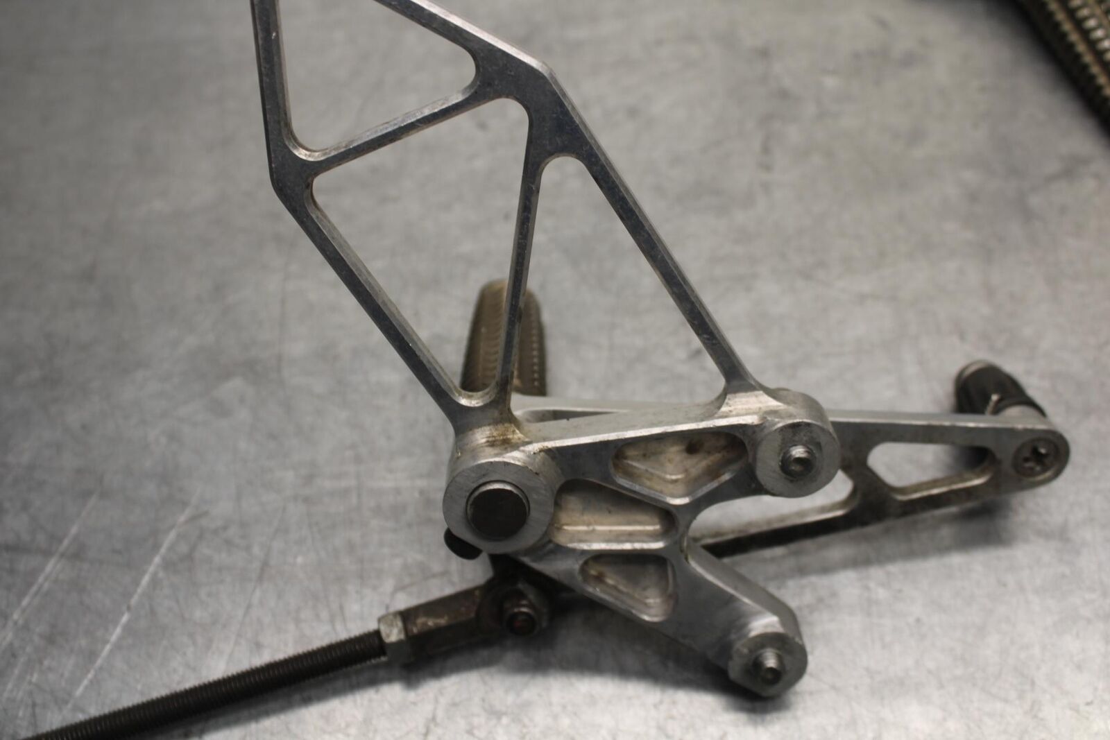 01-03 SUZUKI GSXR600 RIGHT LEFT REARSETS REAR SET DRIVER FOOT PEGS BB639