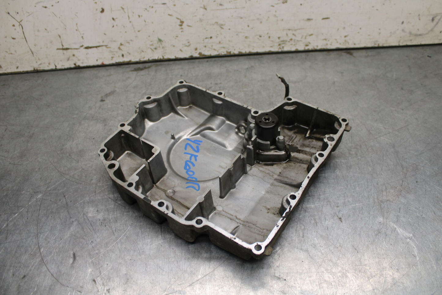 96-07 YAMAHA YZF600R ENGINE MOTOR BOTTOM OIL PAN COVER BB746