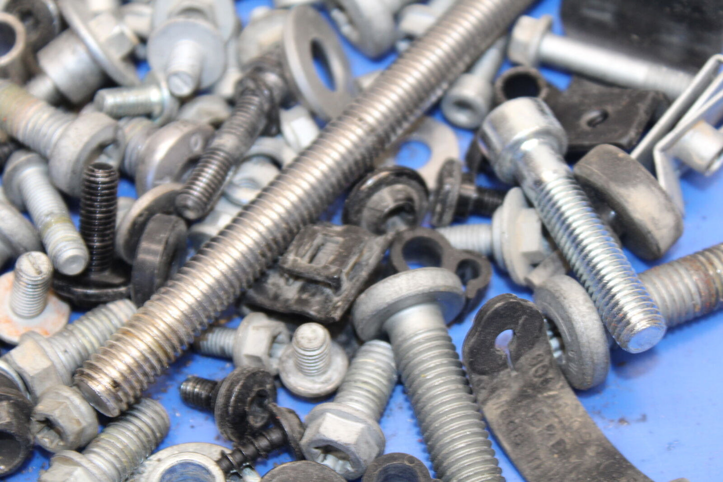 21-24 KTM 890 ADVENTURE R MOUNTING BOLTS HARDWARE MOTOR SCREWS BB723