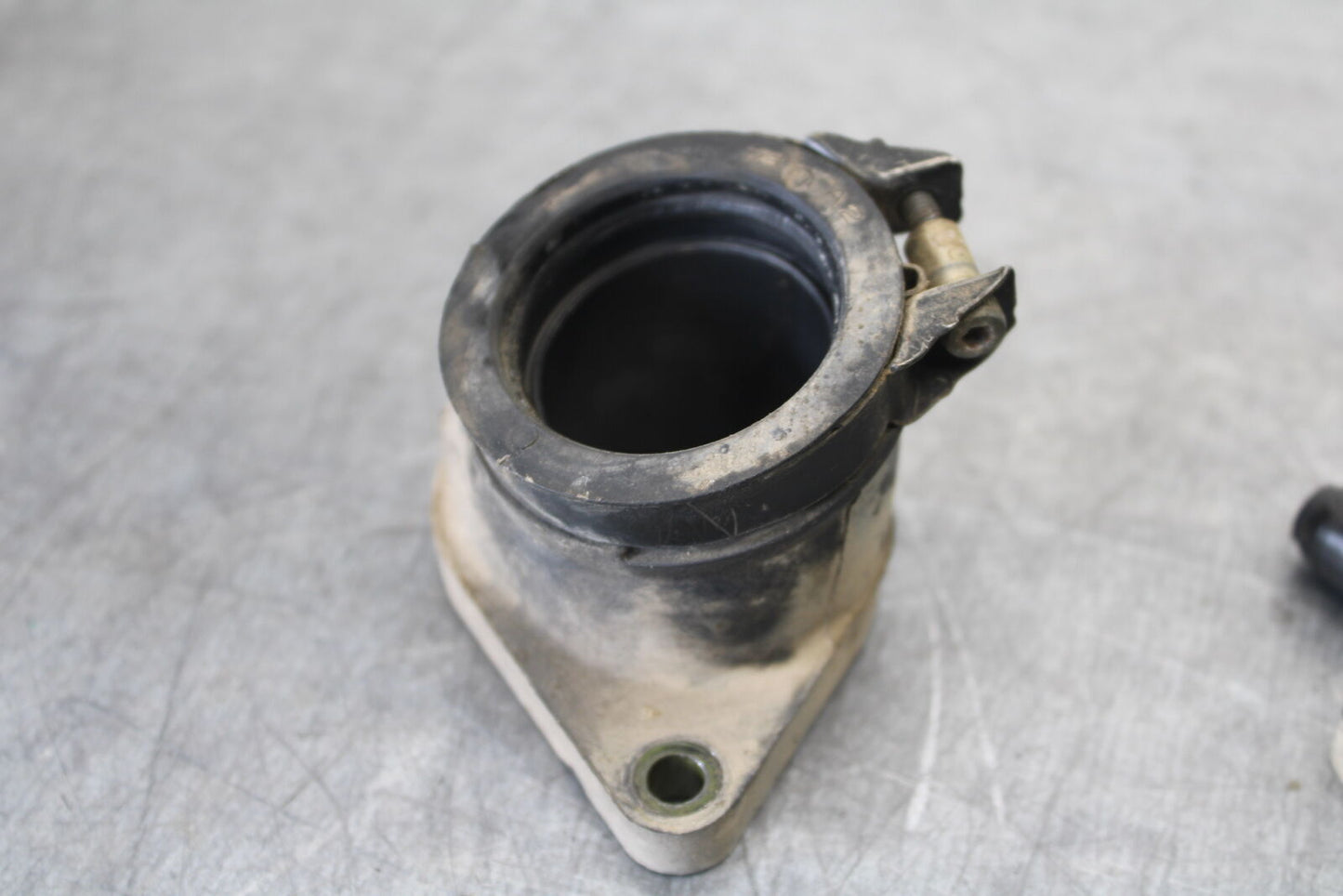 01-05 YAMAHA RAPTOR 660R AIR INTAKE BOOTS BB695