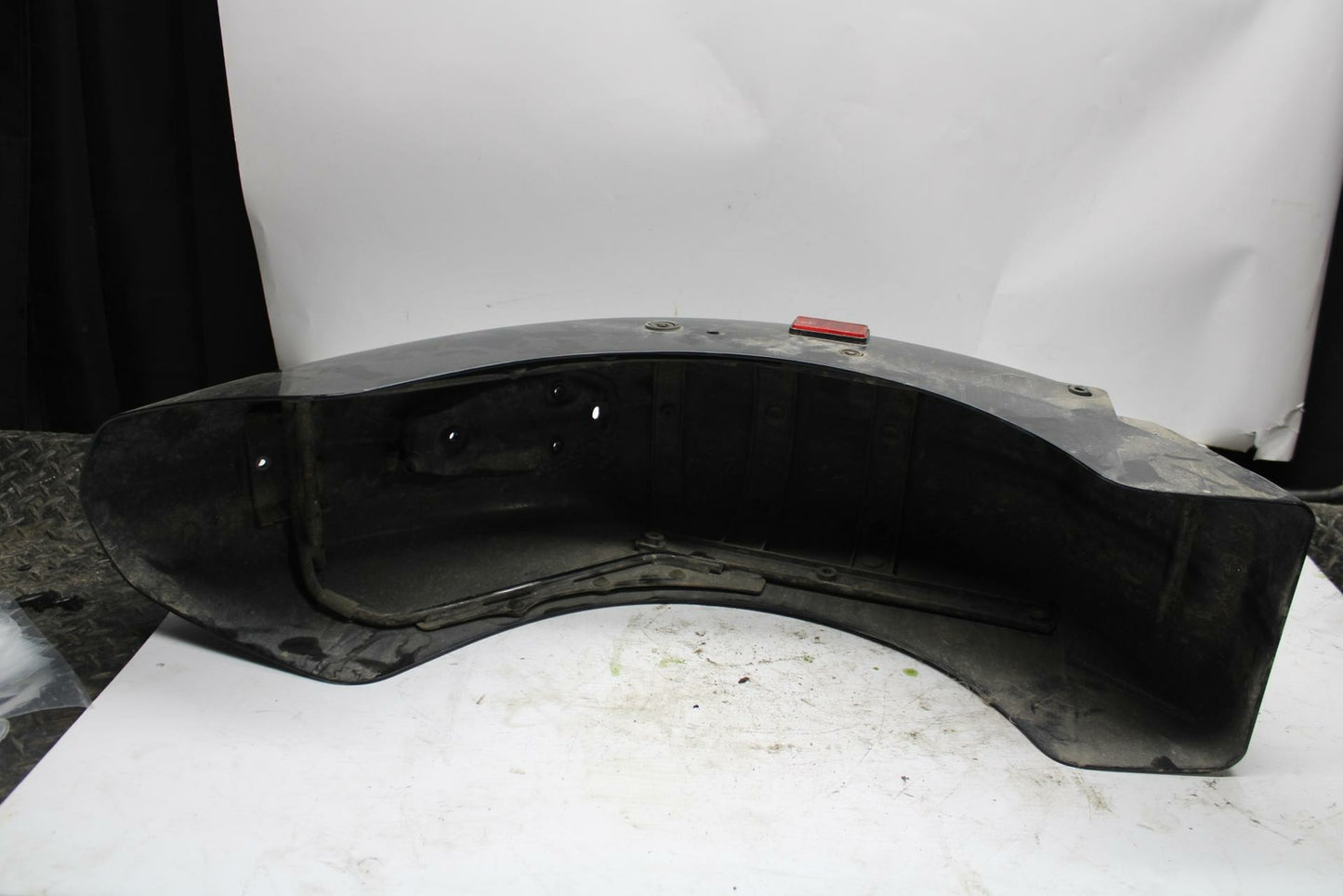 06 HONDA SHADOW 750 VT750C REAR BACK WHEEL FENDER MUD GUARD BB352