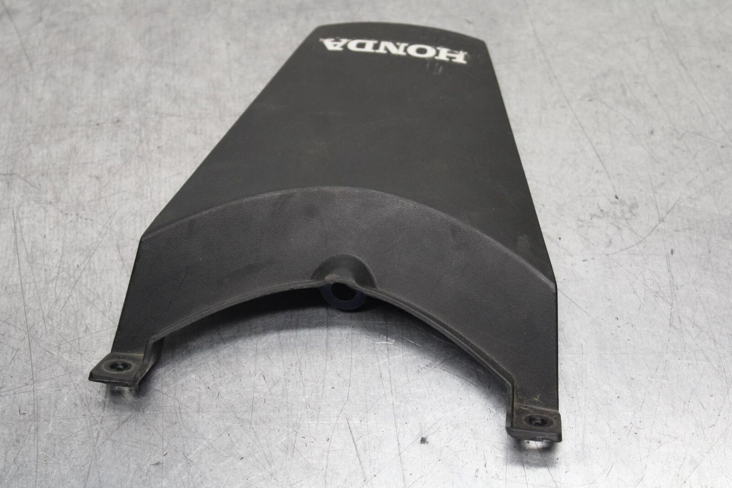 11-19 HONDA CBR125R CENTER REAR BACK TAIL FAIRING COVER TRIM COWL BB105