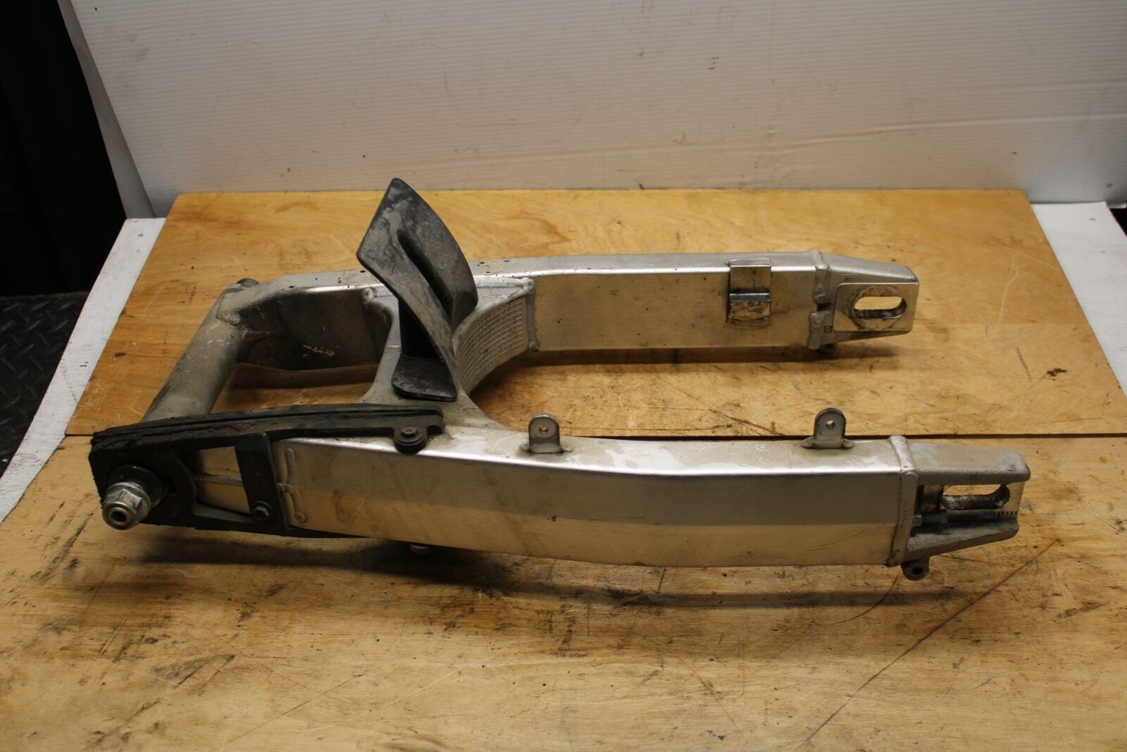 02-03 SUZUKI VSTROM 1000 SWINGARM SWING ARM SUSPENSION BB331