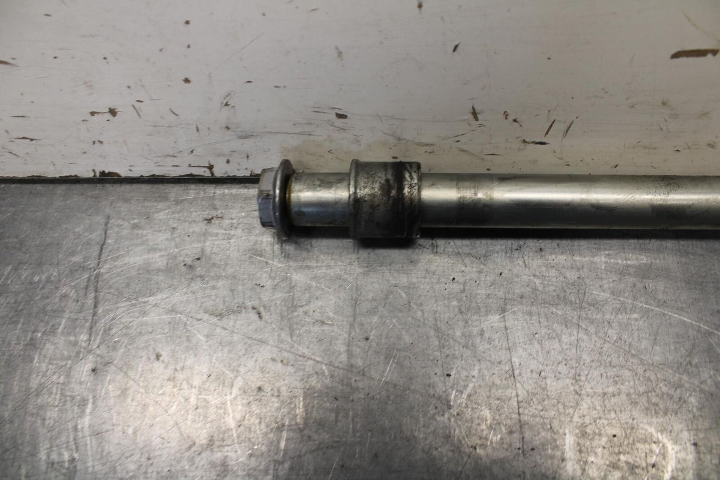 01-02 HONDA SHADOW SPIRIT 750 FRONT WHEEL RIM AXLE PIVOT BOLT BB632