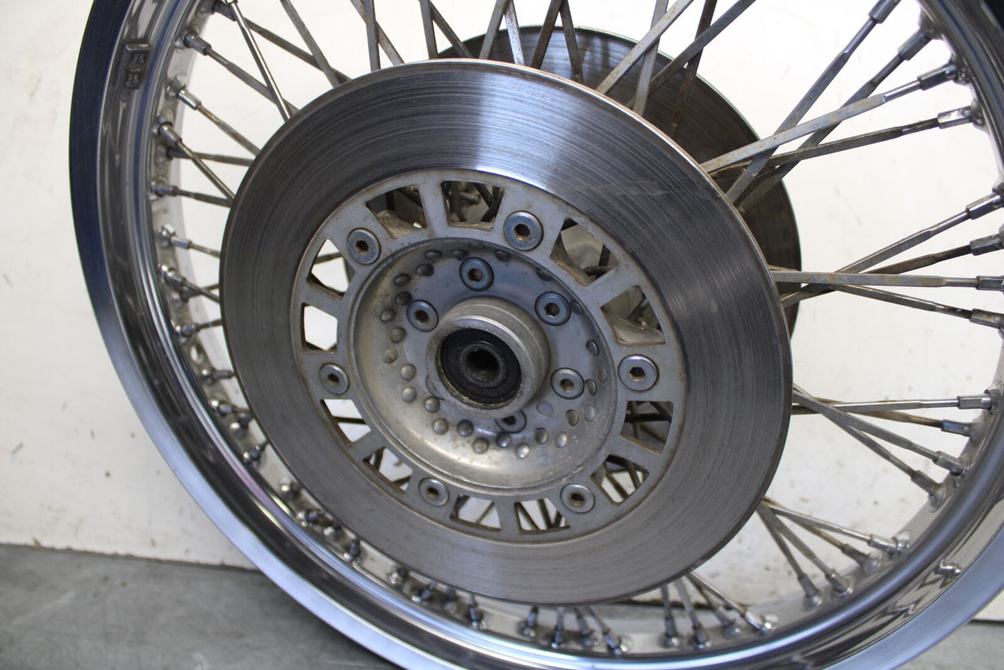 85-86 SUZUKI MADURA 1200 FRONT WEHHEL FRONT RIM BB691