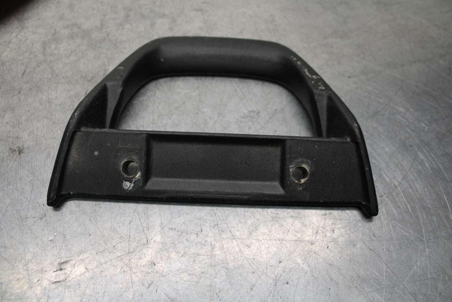 04-09 SUZUKI GS 500 FH GS500F PASSENGER REAR SEAT GRAB BAR HANDLE BB97