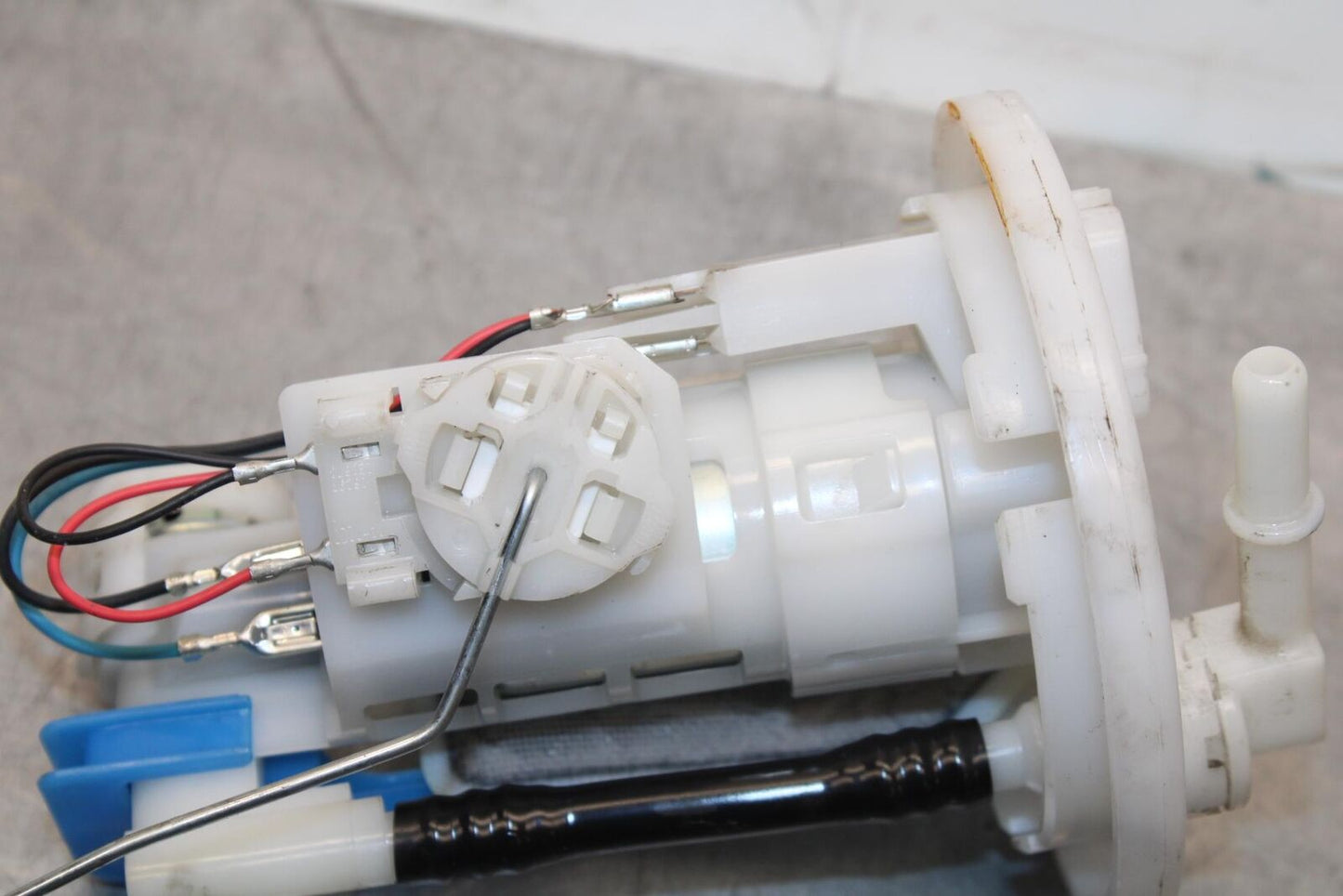 19-21 YAMAHA YZF R3 FUEL PUMP GAS PETROL SENDER UNIT BB588