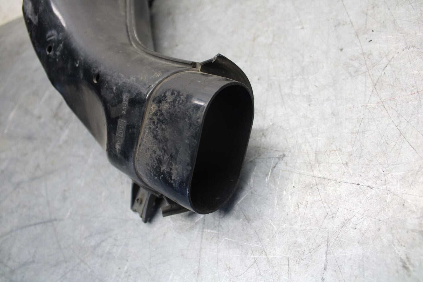 2001 Suzuki GSXR1000 RIGHT RAM AIR INTAKE DUCT TUBE 94420-40F01 BB52