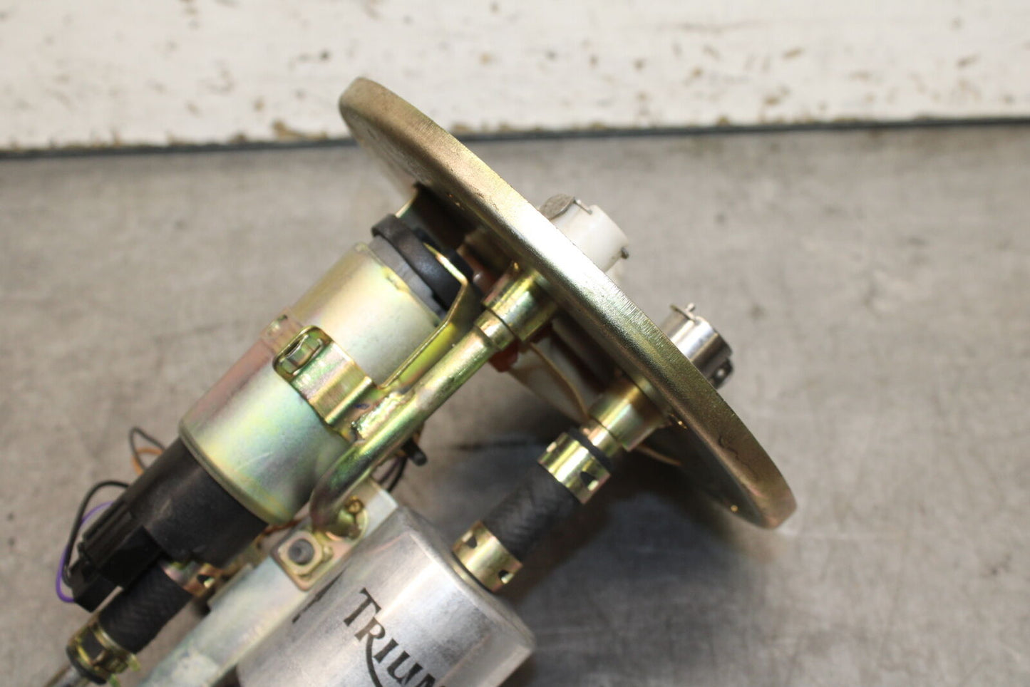 03-04 TRIUMPH DAYTONA 600 FUEL PUMP GAS PETROL SENDER UNIT BB745