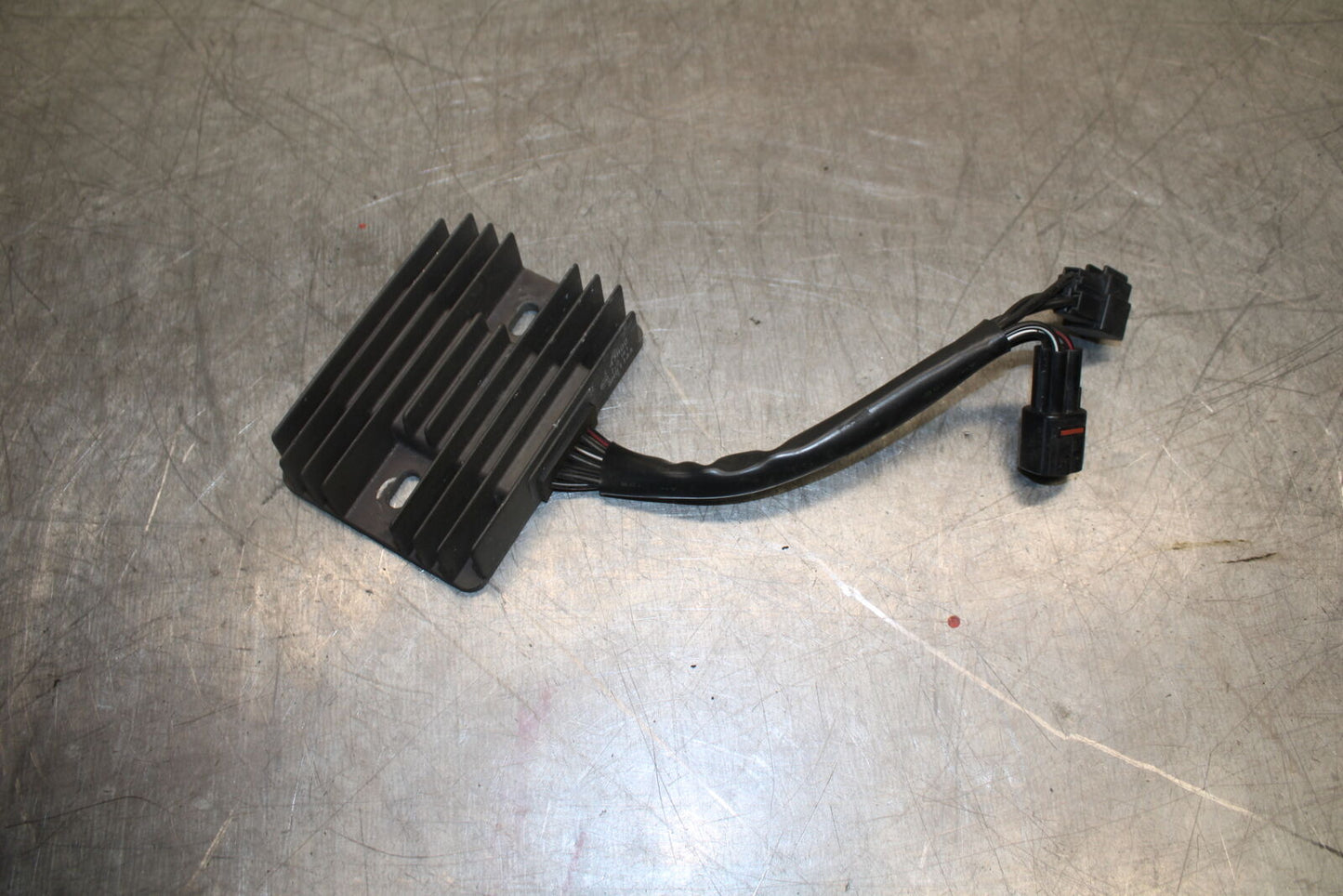 17-24 SUZUKI SV650 RECTIFIER VOLTAGE REGULATOR BB706