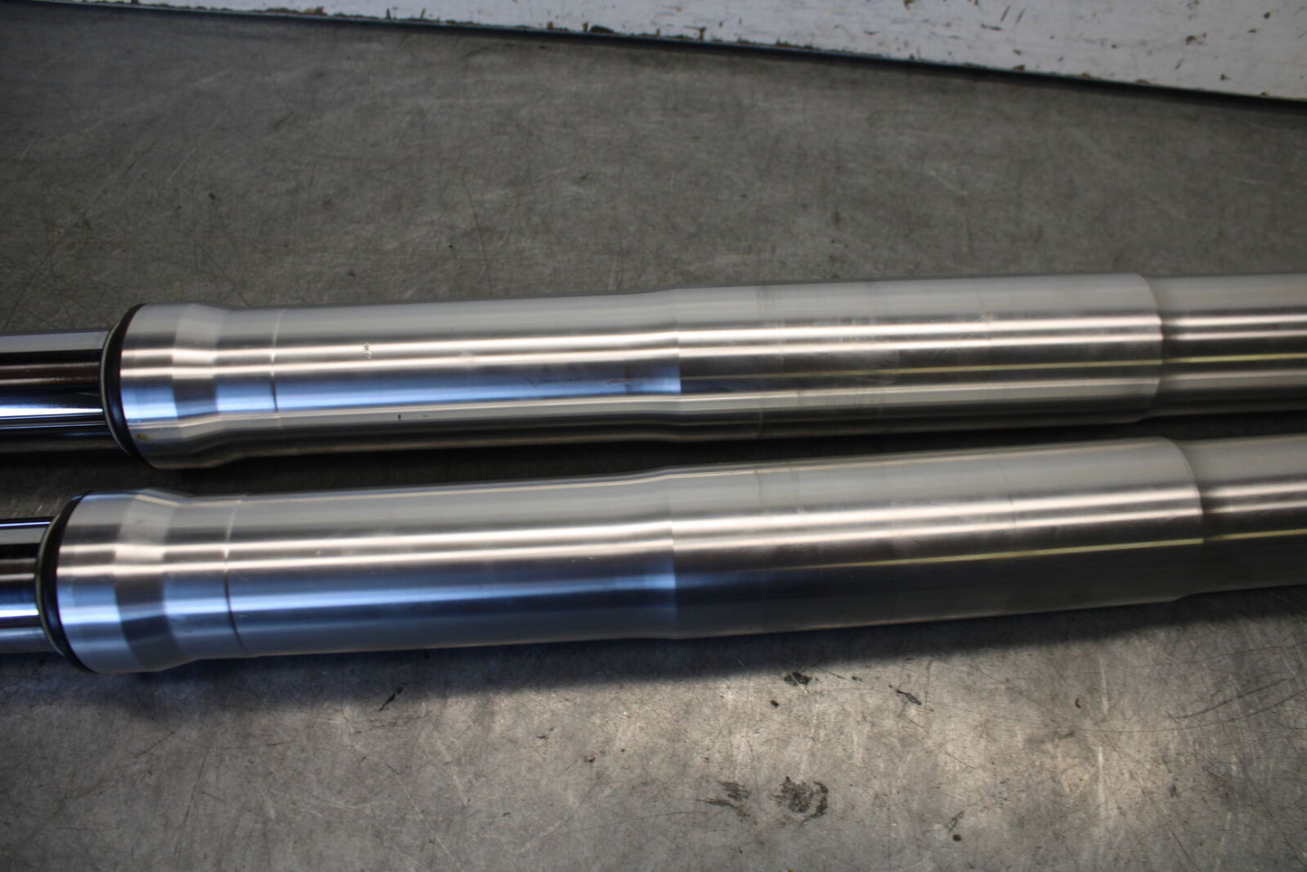 06-07 DUCATI MONSTER 695 FRONT FORKS SHOCK SUSPENSION SET PAIR BB674