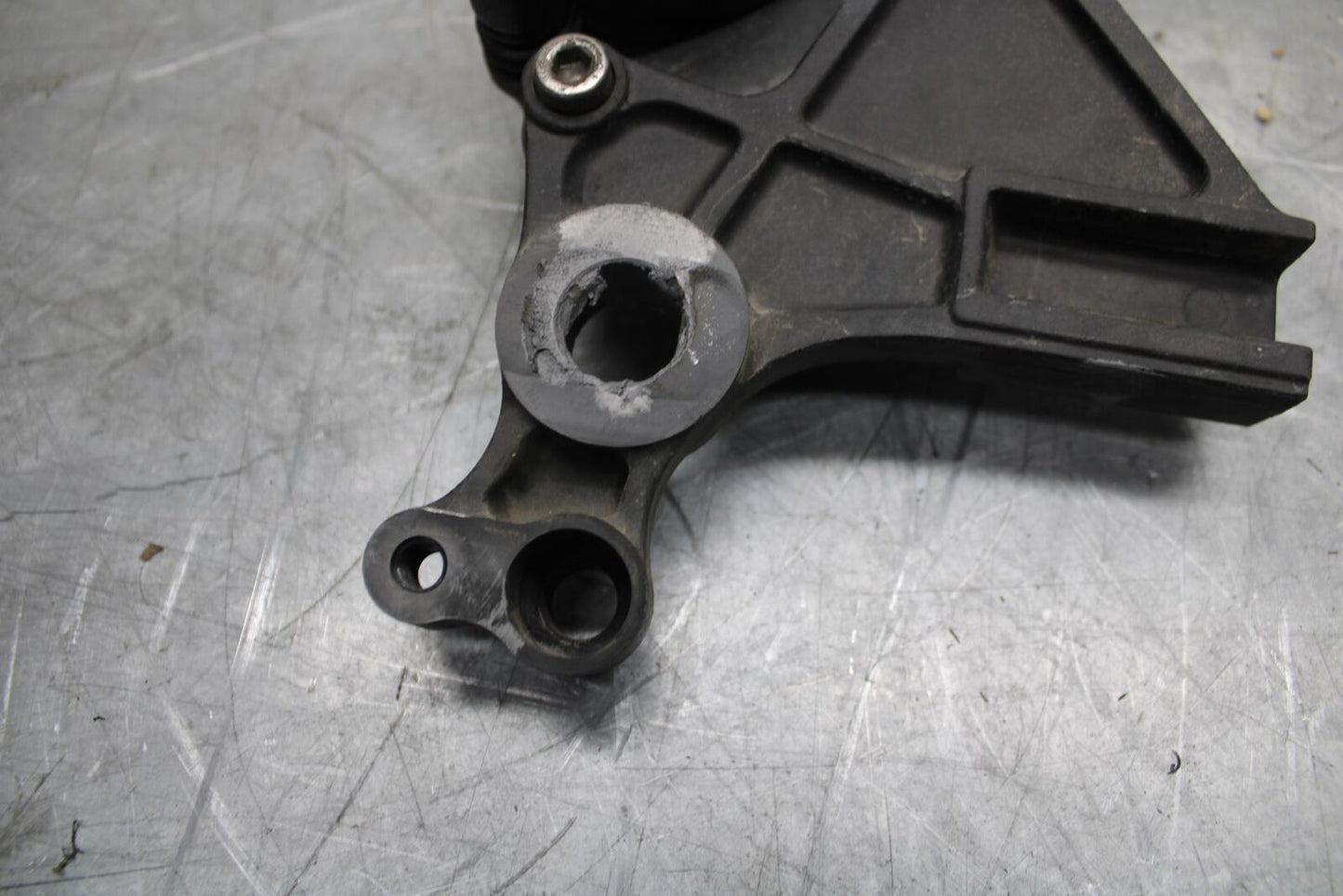 12-17 KAWASAKI NINJA 650 REAR BACK BRAKE CALIPER W MOUNT BRACKET 43034-0037 BB47