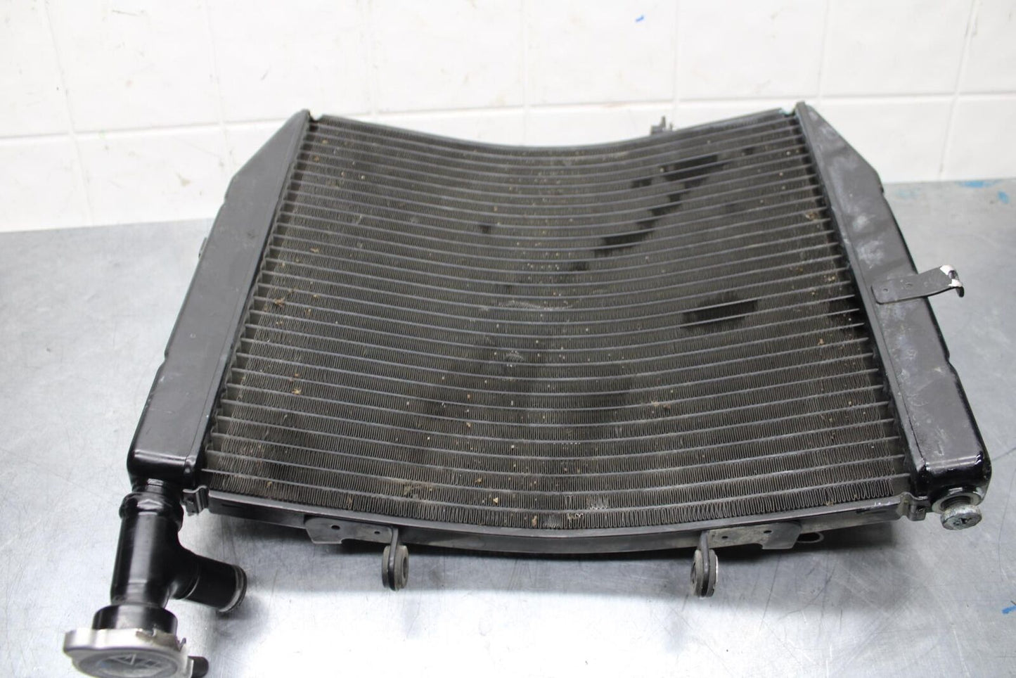 2012 Triumph Daytona 675R ENGINE RADIATOR MOTOR COOLING RADIATER BB589