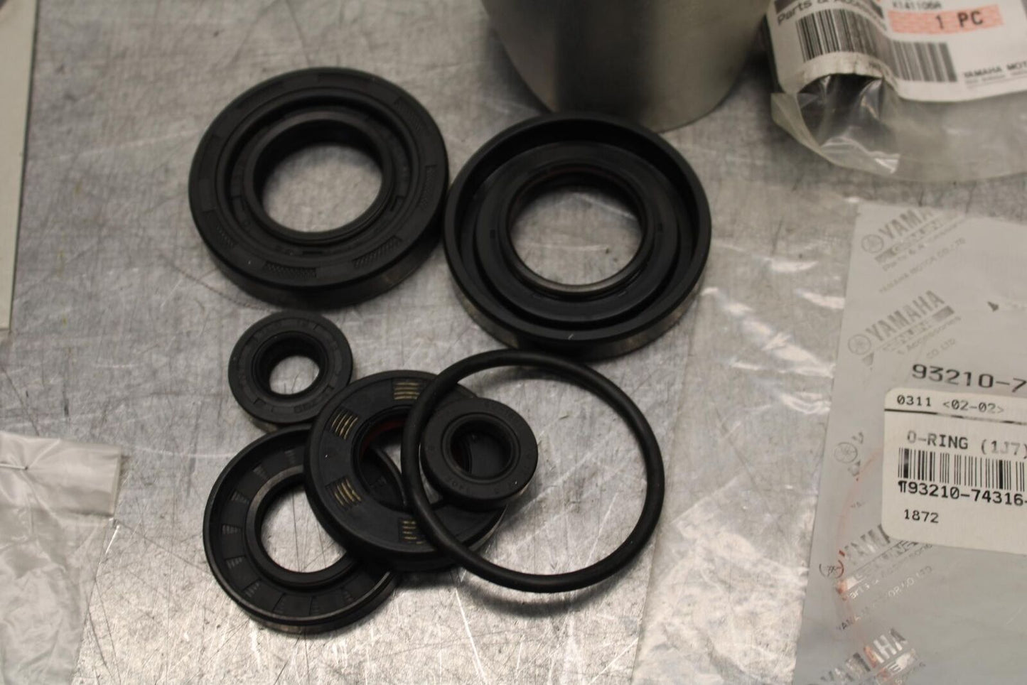 99-23 YAMAHA YZ250 PISTON, WRIST PIN, BEARINGS GASKETS OEM BB630 BB632