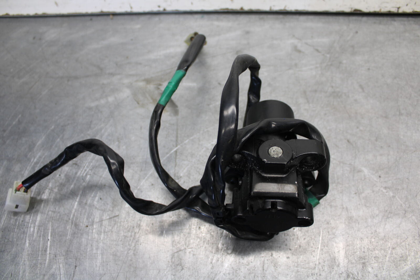 04-06 YAMAHA YZF R1 ECU IGNITION LOCK KEY SET W/ GAS CAP AND SEAT LOCK BB659