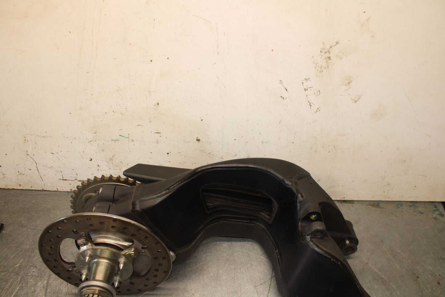 12-13 DUCATI STREETFIGHTER 848 REAR SWINGARM BACK SUSPENSION SWING ARM BB705