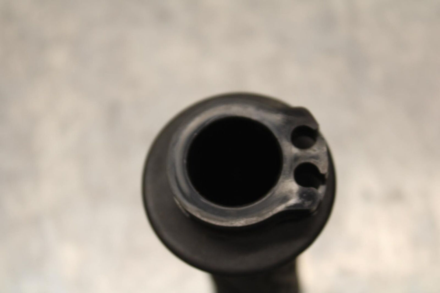 20 SUZUKI GSXR 1000 RIGHT THROTTLE GRIP BB597