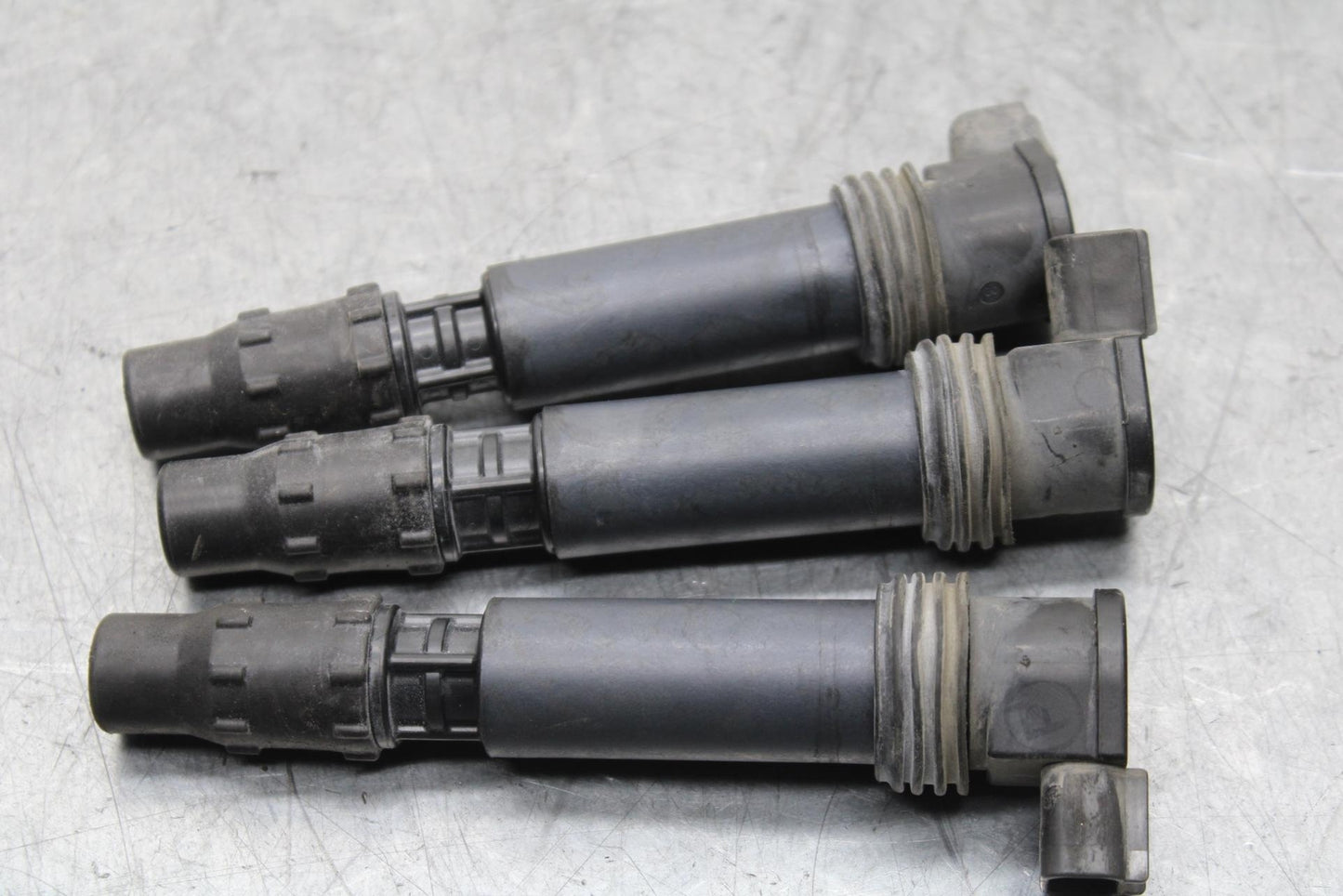 2009 Triumph Daytona 675 IGNITION COILS COIL SPARK PLUG CAPS T1291502 BB584