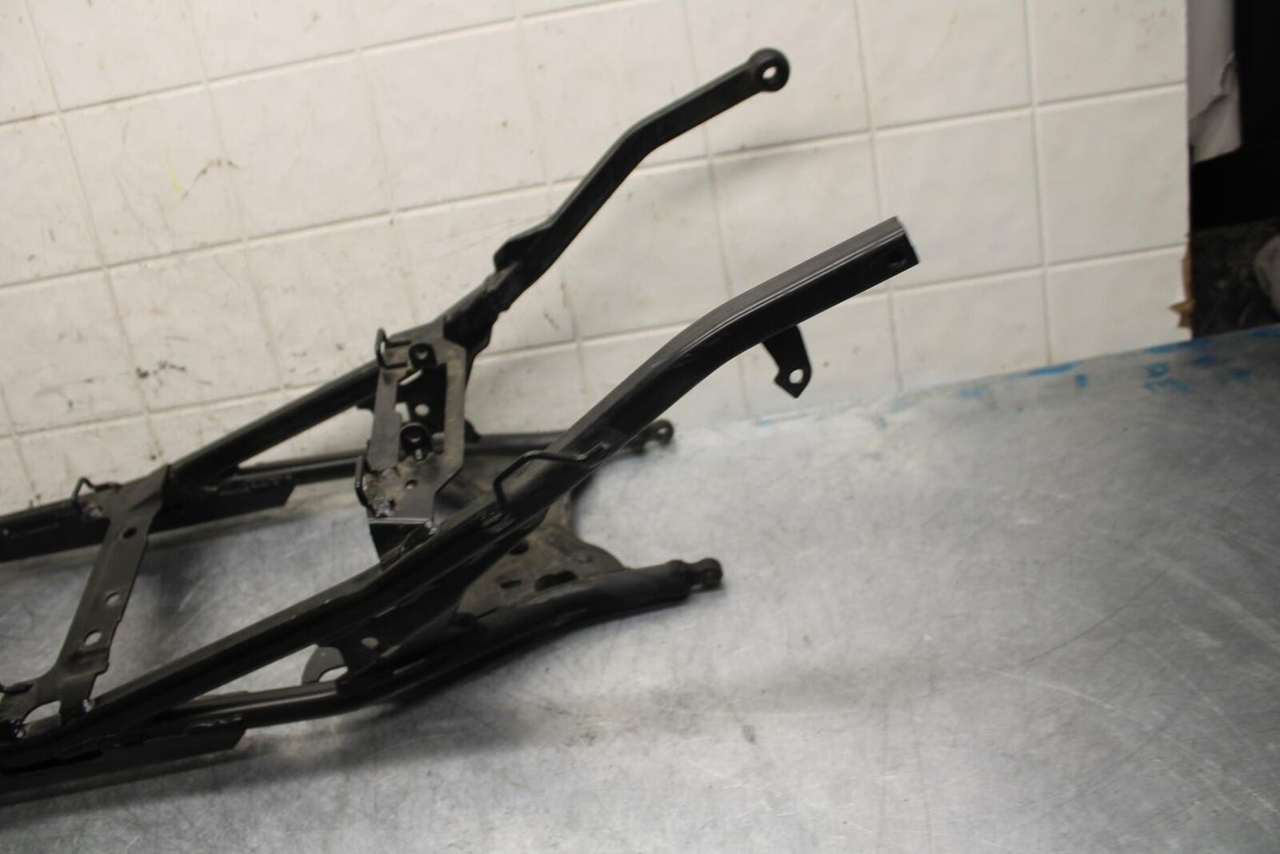 2009 Aprilia Shiver 750 SL750 REAR SUBFRAME BACK SUB FRAME BB506