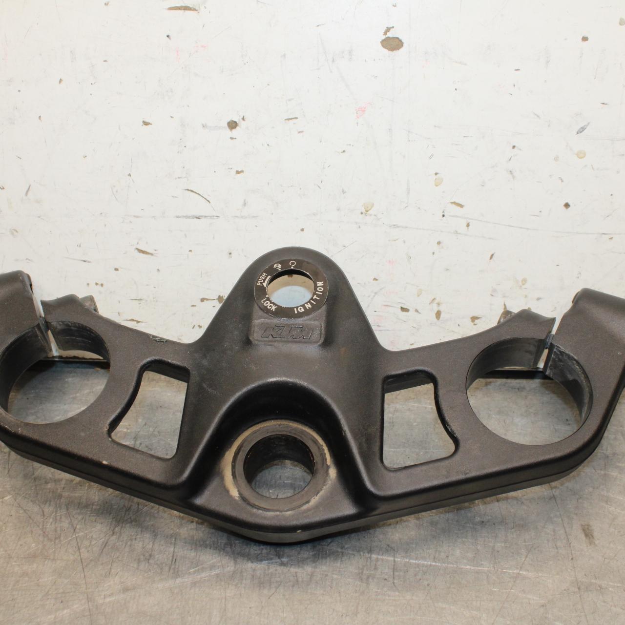 16-24 KTM 390 RC FORKS UPPER TRIPLE TREE CLAMP BB648