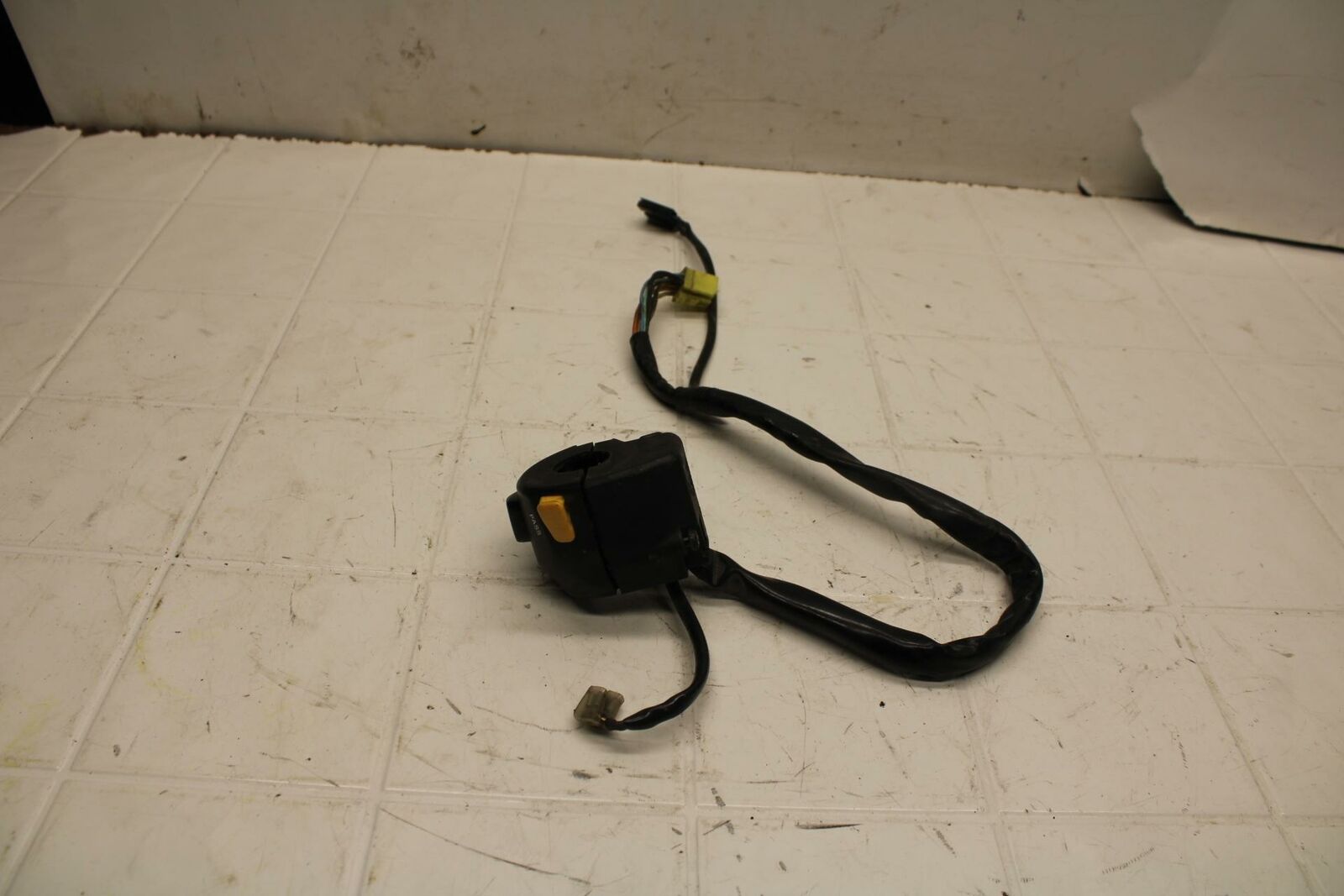 03-05 SUZUKI SV1000 LEFT CLIP ON HANDLE HORN SIGNALS SWITCH SWITCHES BB405