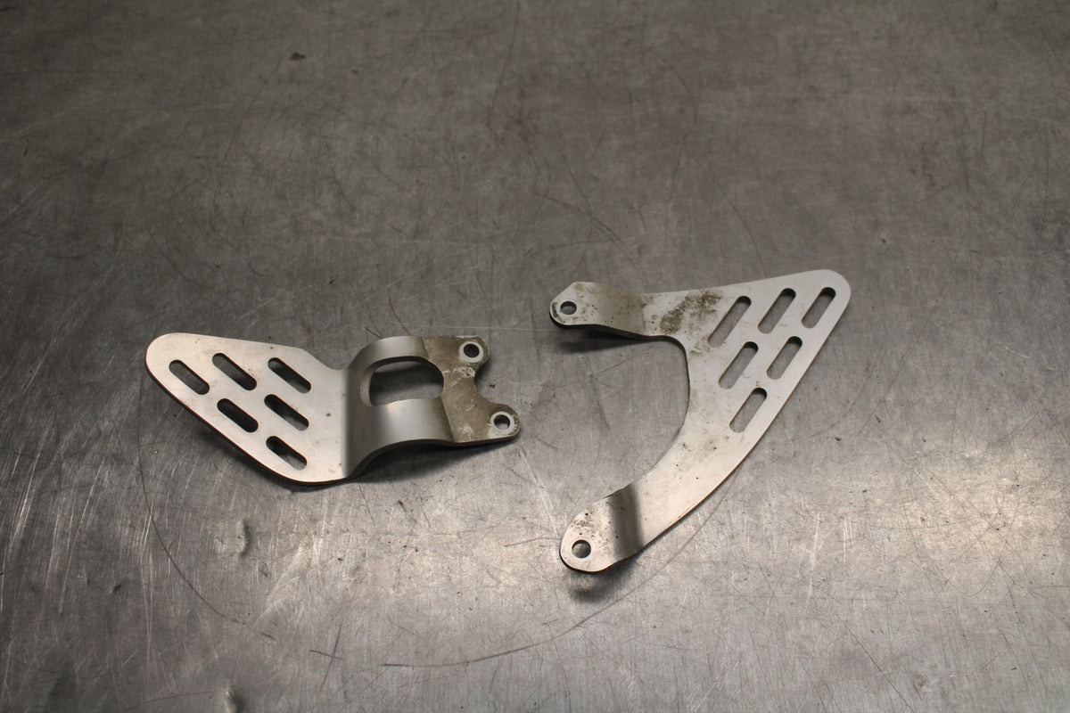 08-09 YAMAHA YZF R6S REARSET REAR SET HEEL GUARD COVER BB114
