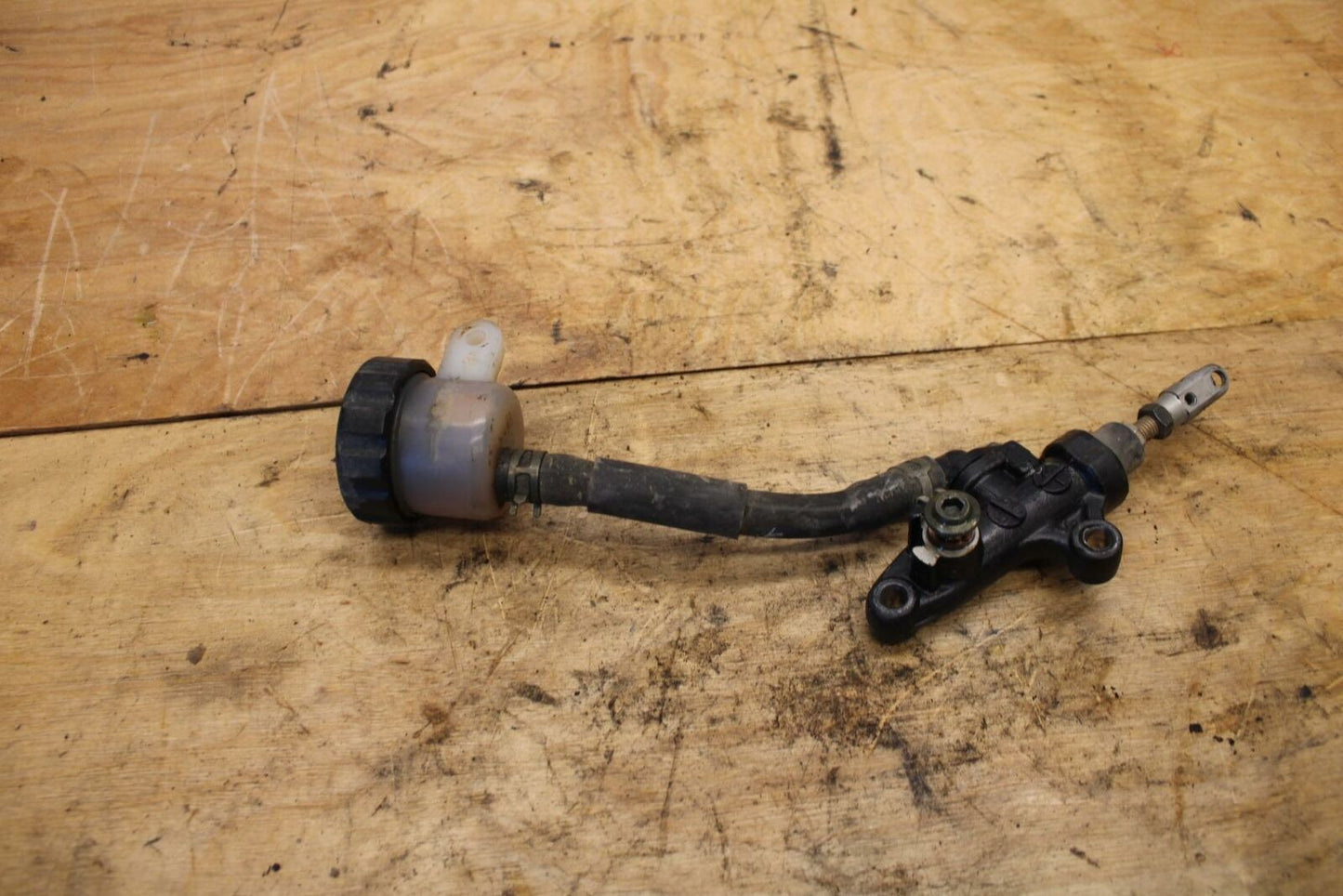 00-01 YAMAHA YZF R6 REAR BACK BRAKE MASTER CYLINDER W RESERVOIR BREMBO BB327