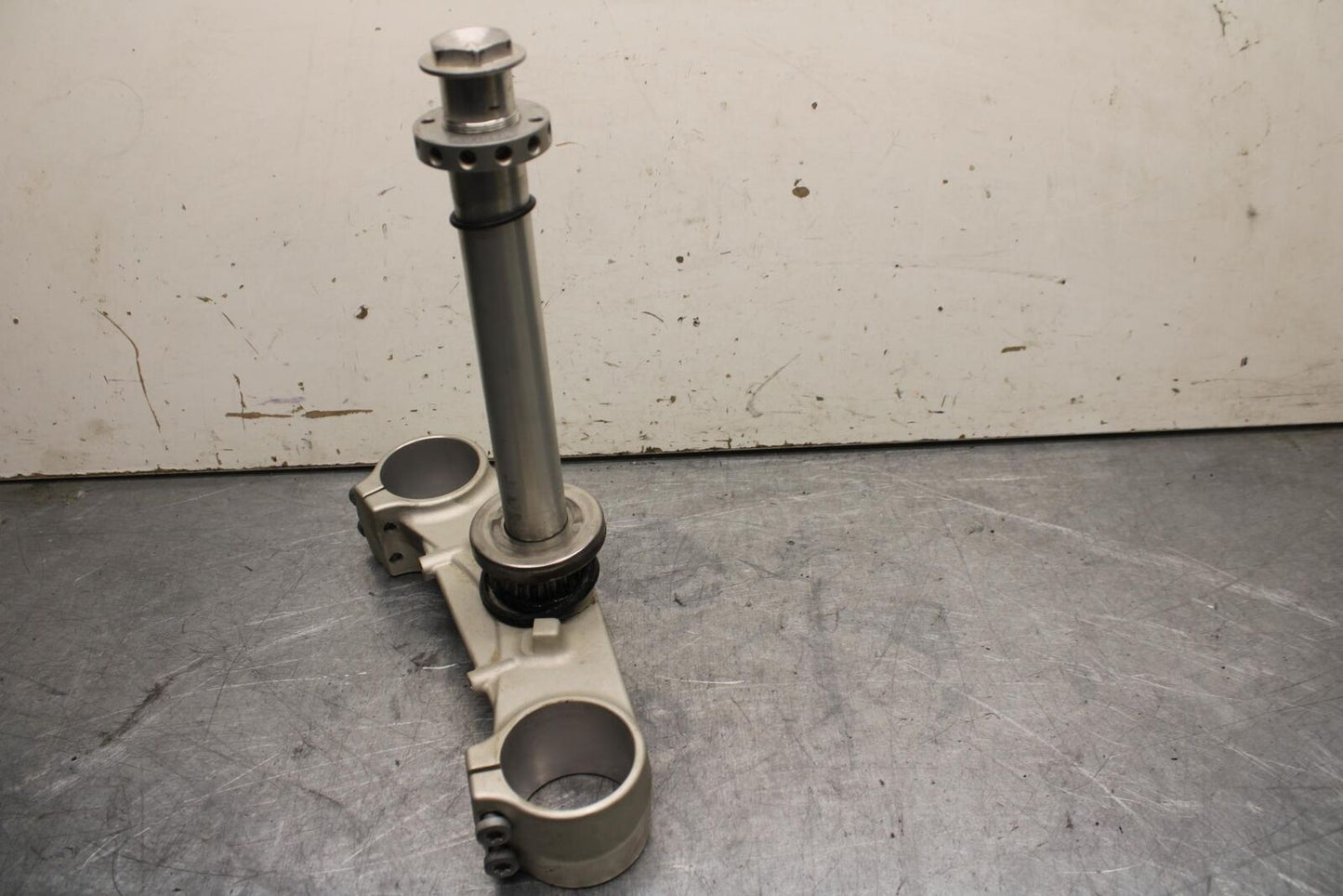 16-18 KTM 690 DUKE FRONT FORKS CLAMP LOWER TRIPLE TREE STEM BB631