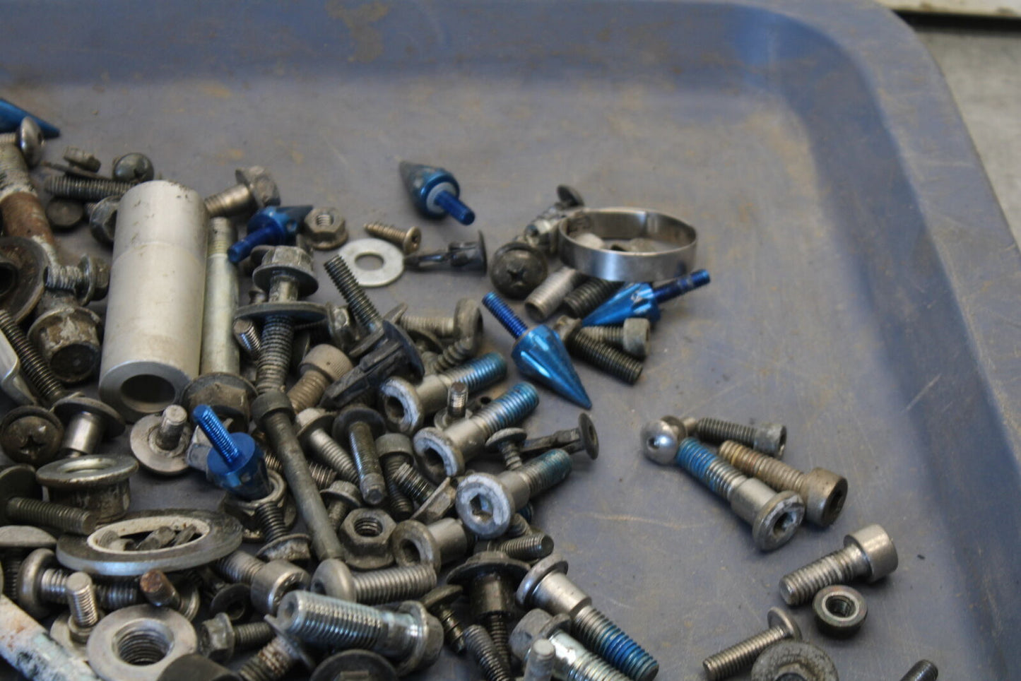 03-07 SUZUKI SV1000S ENGINE MOUNTING BOLTS HARDWARE SCREWS BB657