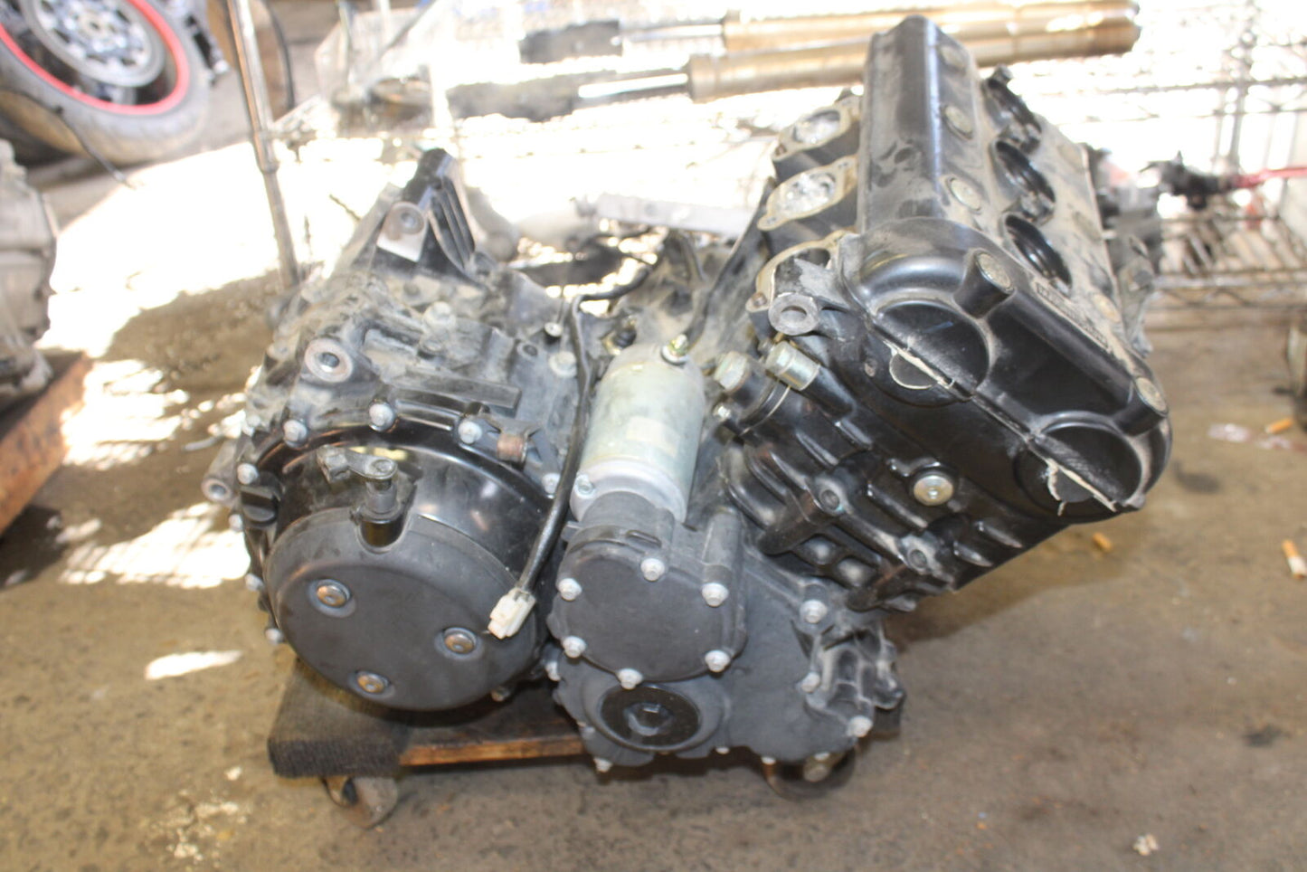01-06 TRIUMPH TIGER 955I ENGINE MOTOR BB693