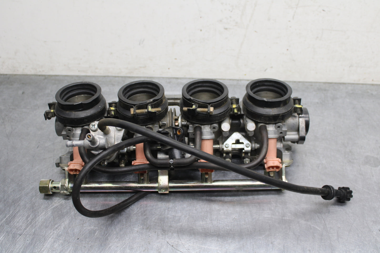 03-04 HONDA CBR600RR MAIN FUEL INJECTORS / THROTTLE BODIES BB134