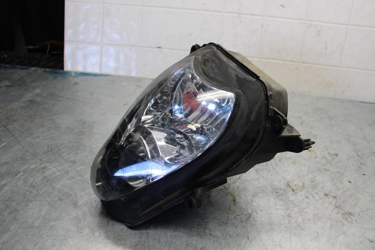 99-07 SUZUKI HAYABUSA GSX1300R FRONT HEADLIGHT HEAD LIGHT LAMP BB426