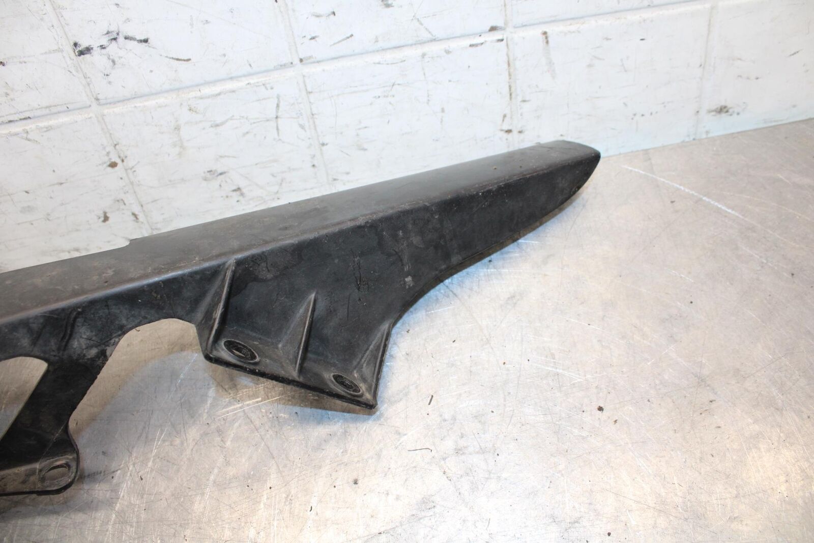 02-03 SUZUKI GSXR750 REAR BACK DRIVE CHAIN GUARD COVER SHIELD 61311-35F01 BB14