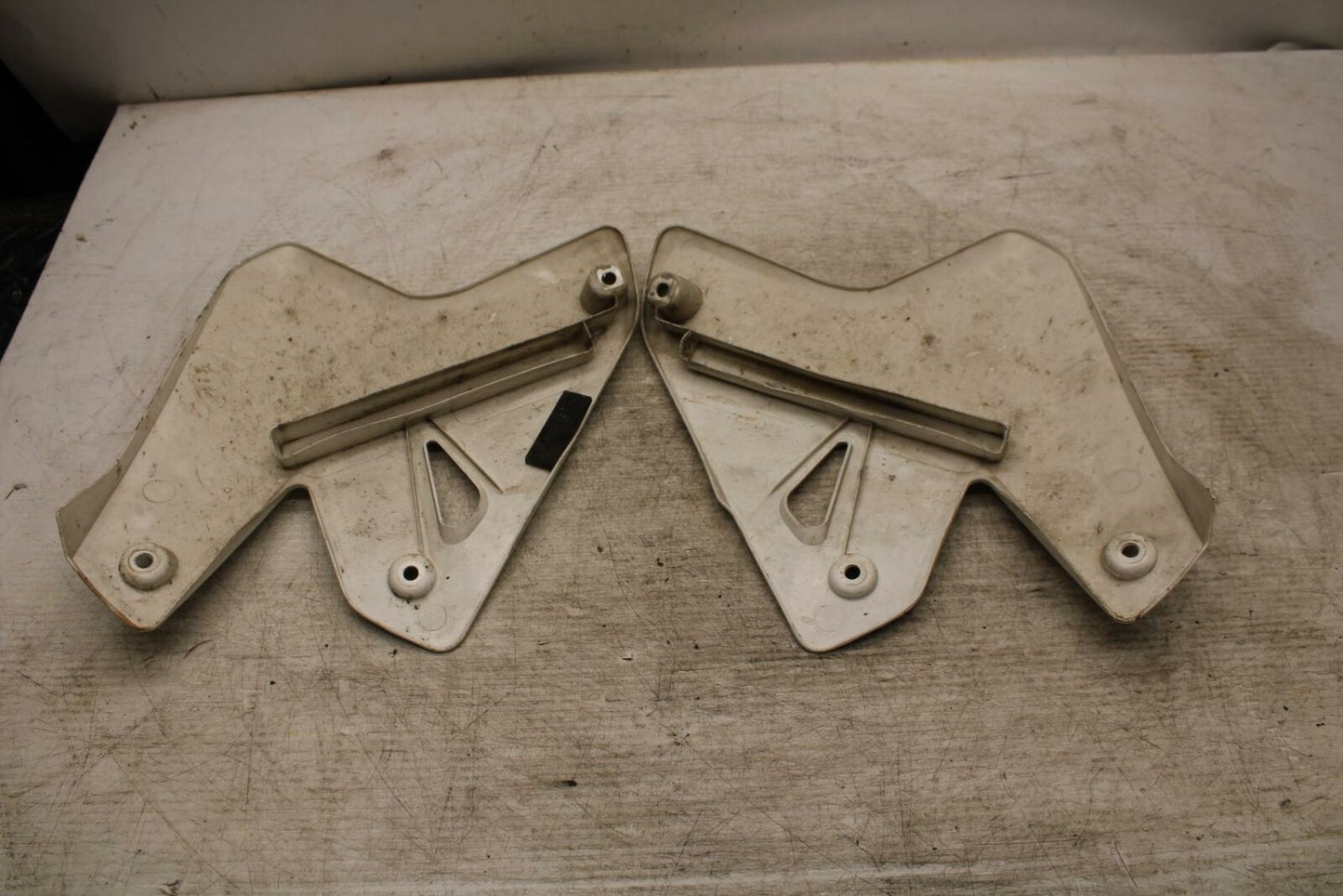 05-21 SUZUKI DRZ400SM RADIATOR SHROUDS COVERS SET BB376