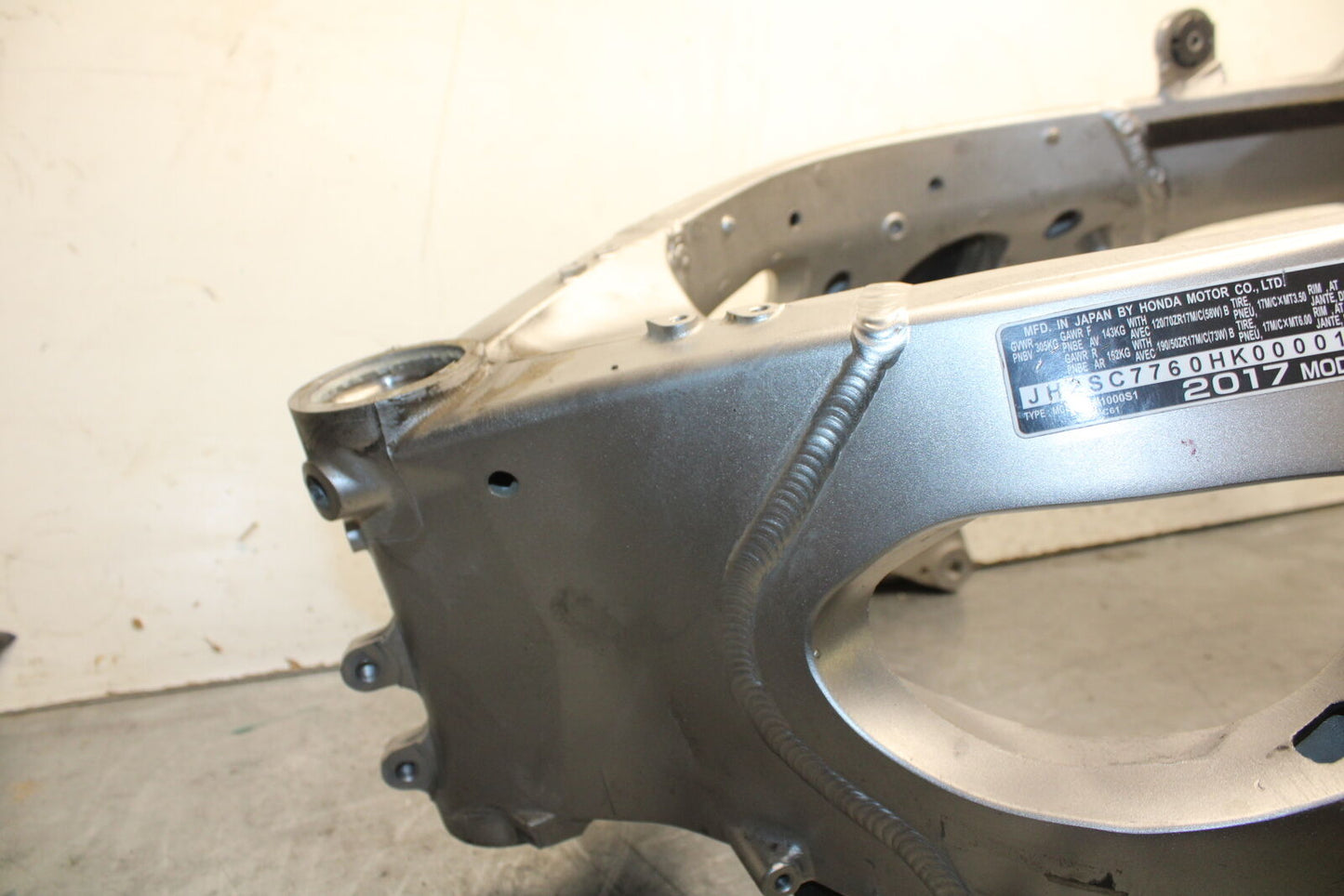 17-21 HONDA CBR1000RR SP FRAME CHASSIS SALVAGE BB681