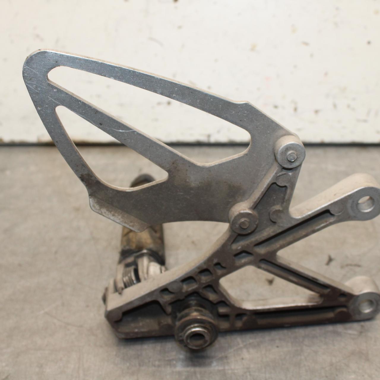 01-06 HONDA CBR600F4I LEFT REARSET REAR SET DRIVER FOOT PEG REST STOP BB644