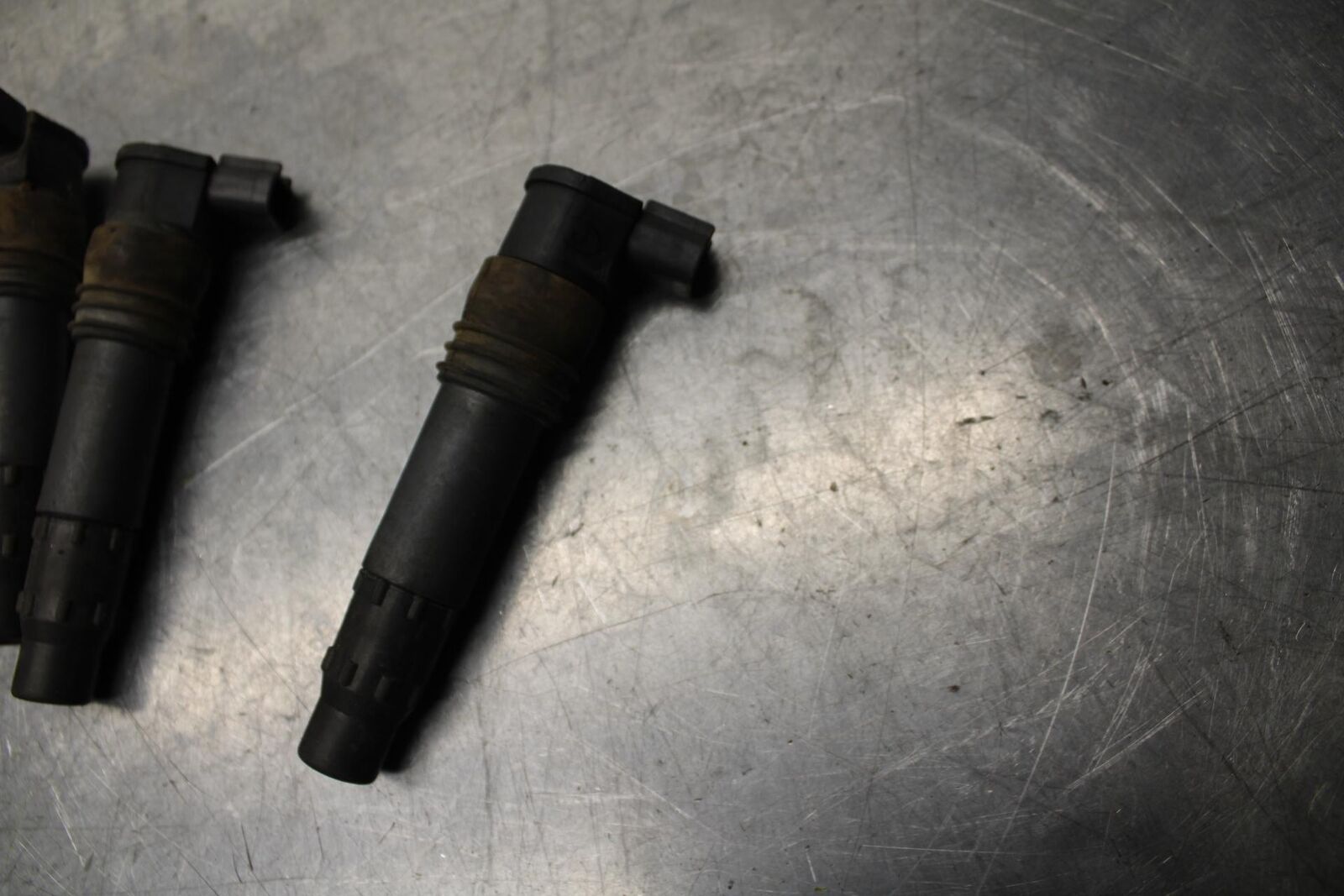 01 SUZUKI GSXR1000 IGNITION  COIL SPARK PLUG CAPS 33410-35F00 33410-35F10 BB100