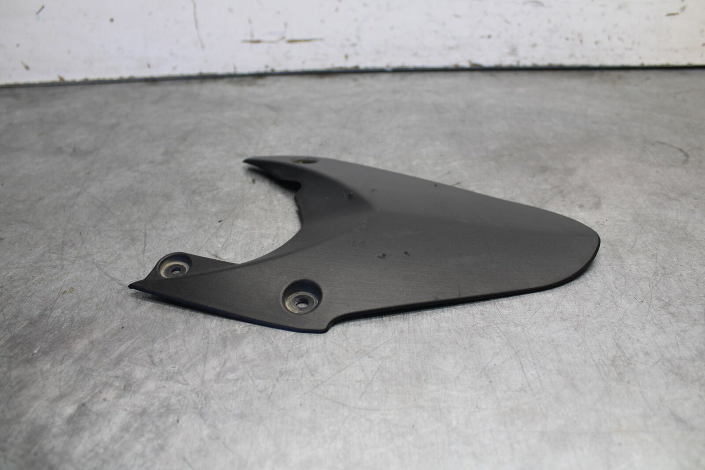 07-08 TRIUMPH DAYTONA 675 REAR BACK WHEEL TIRE HUGGER FENDER BB685